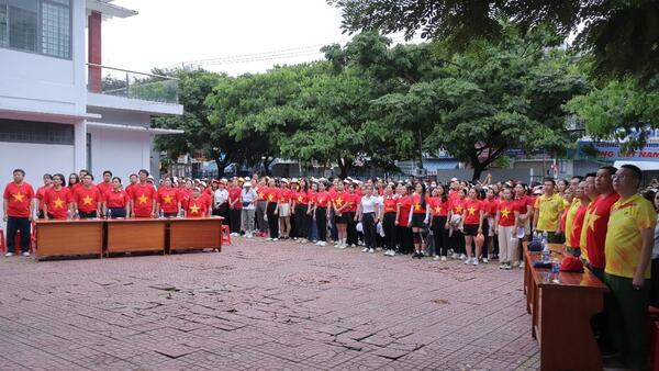 PHƯỜNG KON TUM THAM GIA CHƯƠNG TRÌNH ĐI BỘ “CÙNG VIỆT NAM TIẾN BƯỚC” NĂM 2026