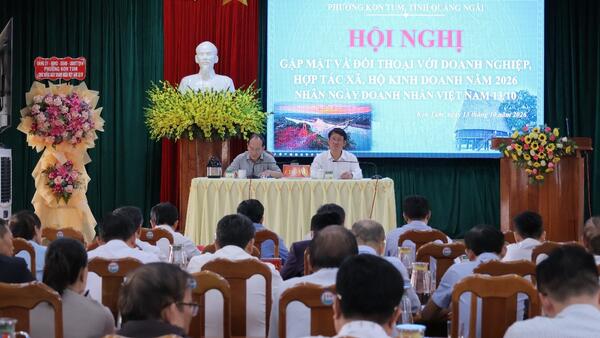 PHƯỜNG KON TUM GẶP MẶT VÀ ĐỐI THOẠI VỚI DOANH NGHIỆP, HỢP TÁC XÃ, HỘ KINH DOANH NHÂN NGÀY DOANH NHÂN VIỆT NAM 13/10